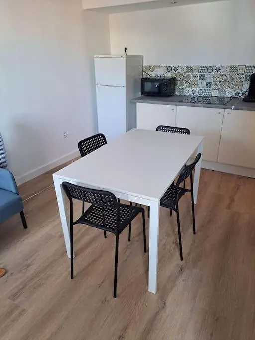 Petit Duplex Centre Medieval Hyeres Apartment